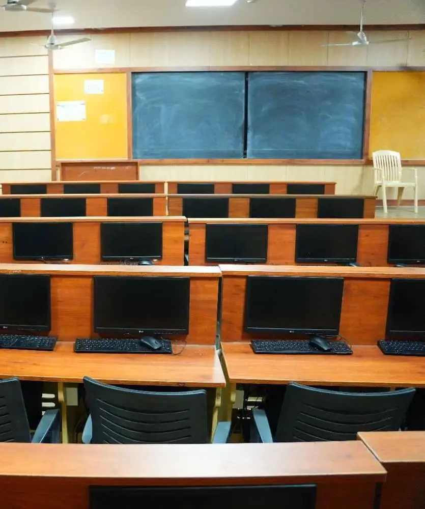 dep_assets/images/expfaci_education02.webp