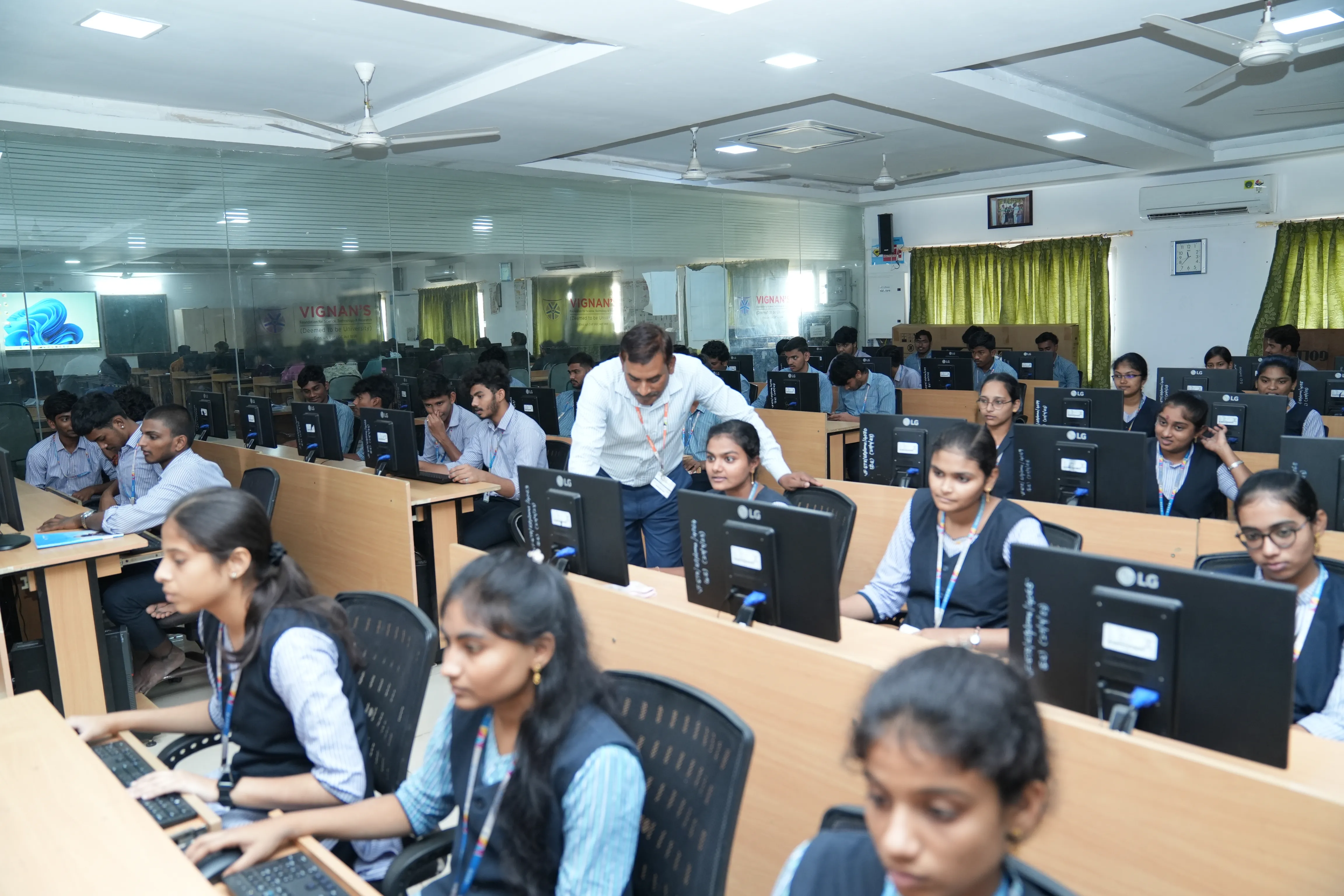 dep_assets/images/teaching_diploma_03.webp