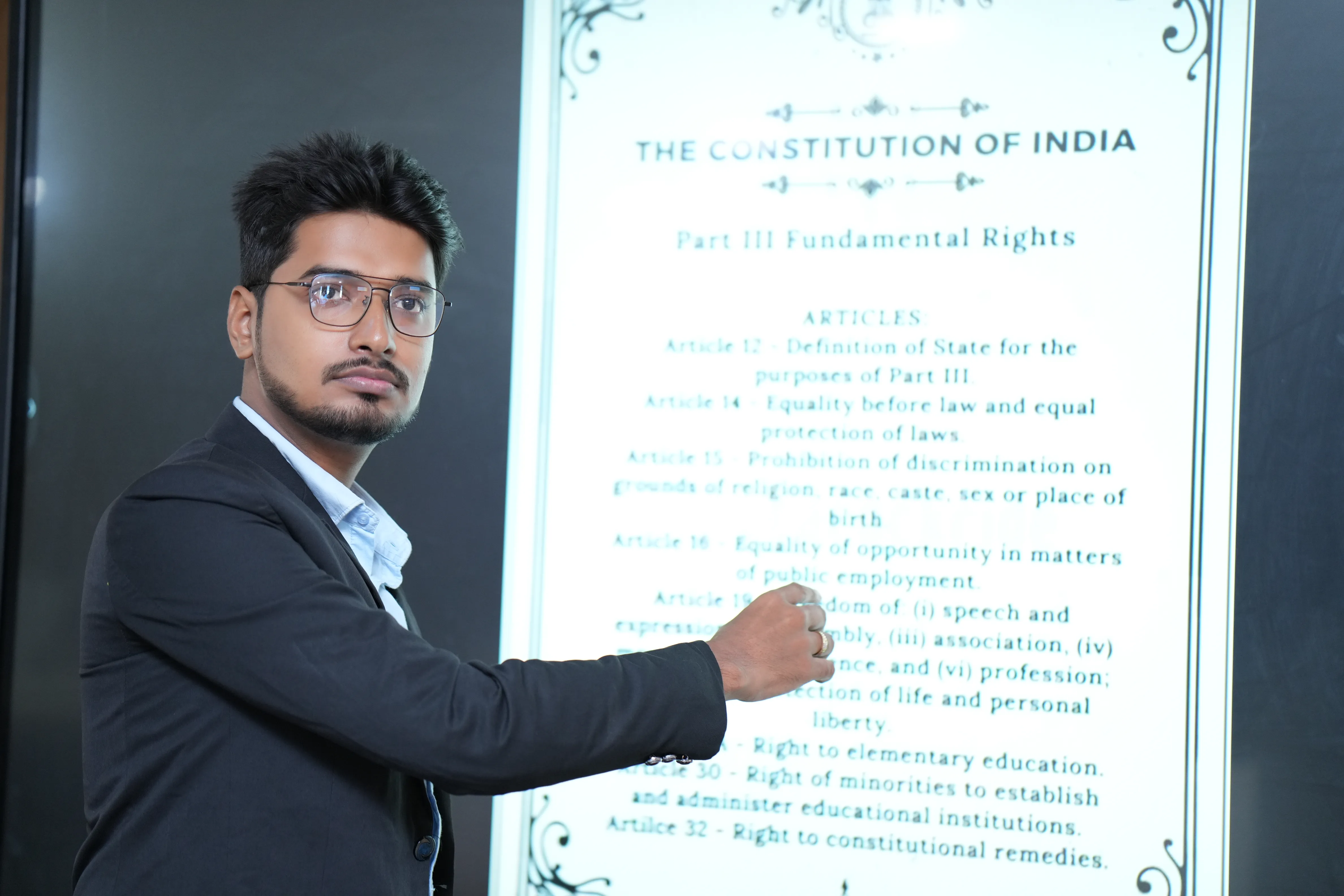 dep_assets/research_fac/law/clu1law3.webp
