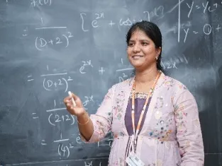 dep_assets/research_fac/maths/cl2_maths_img9.webp