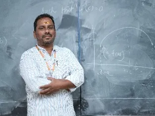 dep_assets/research_fac/maths/cl6_maths_img1.webp